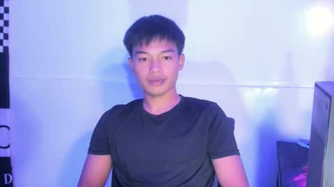 Snapshot of xer_dwight chatting on May 25, 4:13 pm Dwight online show from May 25, 4:13 pm