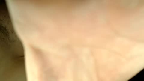 xesfinge online show from December 9, 1:29 am
