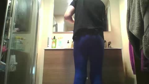 Snapshot of xeson47 chatting on February 14, 8:10 am xeson47 online show from February 14, 8:10 am