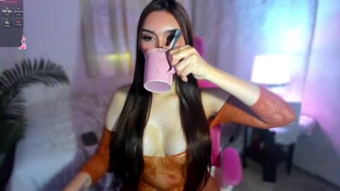 Snapshot of xgirlonfirex chatting on April 22, 7:33 am preciousxoxo online show from April 22, 7:33 am