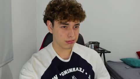 xhan online show from December 3, 7:43 am