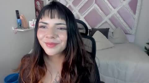 hinata  online show from February 15, 8:05 pm