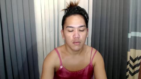 GWEN THOMPSON .......   online show from February 2, 1:34 am