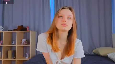 Luna and Lina online show from February 3, 4:10 am