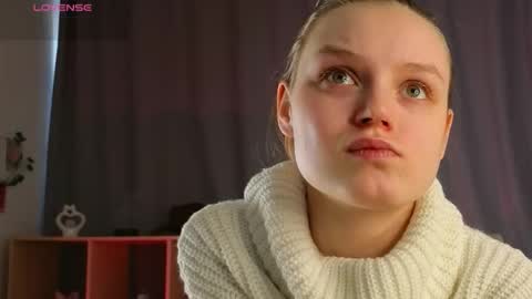 Luna and Lina online show from February 5, 4:06 am