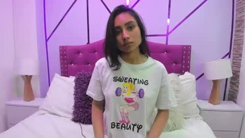 Snapshot of ximena_vasquez8 chatting on February 4, 6:04 am Xime online show from February 4, 6:04 am