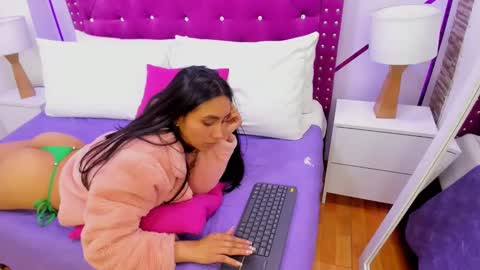 Snapshot of ximena_vasquez8 chatting on March 7, 8:56 am Xime online show from March 7, 8:56 am