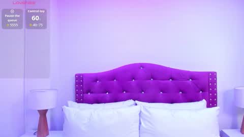 Snapshot of ximena_vasquez8 chatting on September 21, 11:28 pm Xime online show from September 21, 11:28 pm