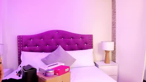 Snapshot of ximena_vasquez8 chatting on October 21, 3:18 am Xime online show from October 21, 3:18 am