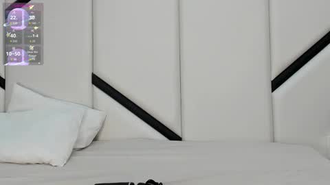 ximenacosta online show from January 11, 6:57 pm