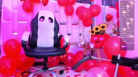 Snapshot of ximenareid chatting on February 14, 10:17 am Ximena online show from February 14, 10:17 am