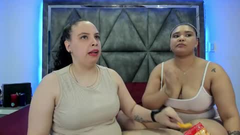 Snapshot of ximenarusso chatting on January 25, 6:23 am online show from January 25, 6:23 am