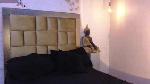 Snapshot of ximenawilliamss chatting on December 15, 1:04 pm ximena online show from December 15, 1:04 pm