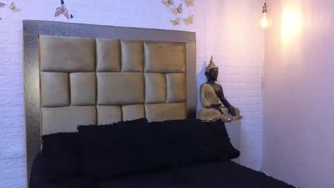 Snapshot of ximenawilliamss chatting on December 16, 8:25 pm ximena online show from December 16, 8:25 pm