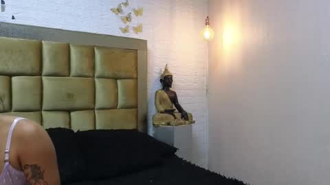 Snapshot of ximenawilliamss chatting on February 22, 12:23 am ximena online show from February 22, 12:23 am