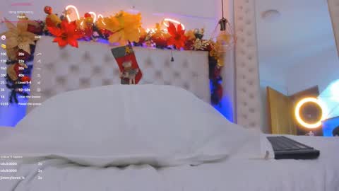 Snapshot of xiomara_cortes chatting on December 29, 10:14 pm xiomara_cortes online show from December 29, 10:14 pm