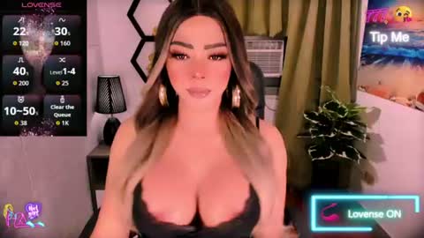 Snapshot of xjackiehugesuckerx chatting on June 21, 9:34 am Sweetjackie dont forget to fallow me online show from June 21, 9:34 am