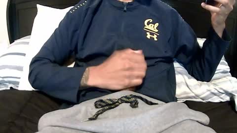 OmgItsSoFuckingBig online show from April 7, 5:52 am