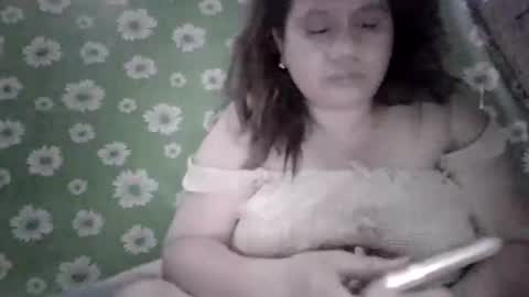 xjuicytits online show from April 7, 11:15 pm