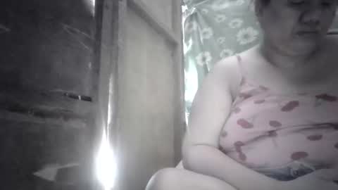 xjuicytits online show from April 18, 12:03 am