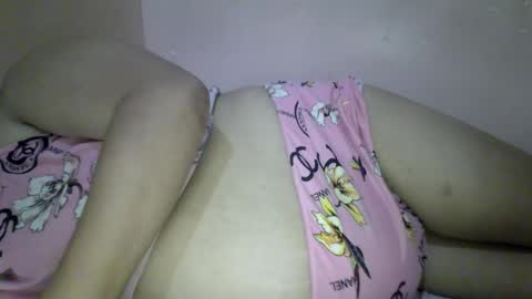 xjuicytits online show from July 7, 7:23 am