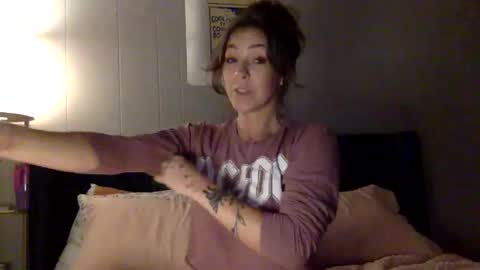 xLacyy online show from January 6, 3:43 am