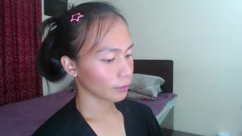 Snapshot of xlovely_destinyx chatting on February 23, 9:16 pm Alice online show from February 23, 9:16 pm