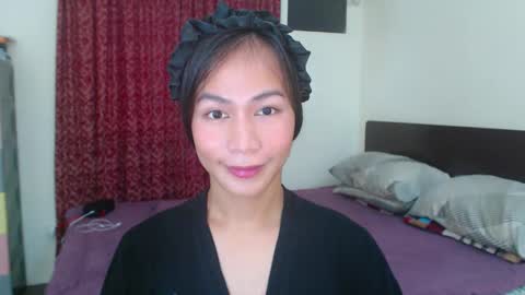 Snapshot of xlovely_destinyx chatting on March 11, 12:11 am Alice online show from March 11, 12:11 am