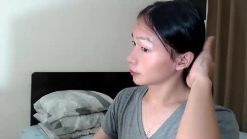 Snapshot of xlovely_destinyx chatting on January 14, 5:13 am Alice online show from January 14, 5:13 am