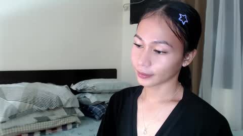 Snapshot of xlovely_destinyx chatting on January 15, 8:12 pm Alice online show from January 15, 8:12 pm