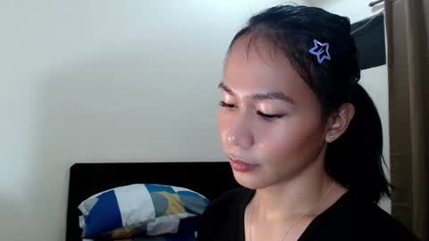 Snapshot of xlovely_destinyx chatting on February 9, 6:06 am Alice online show from February 9, 6:06 am