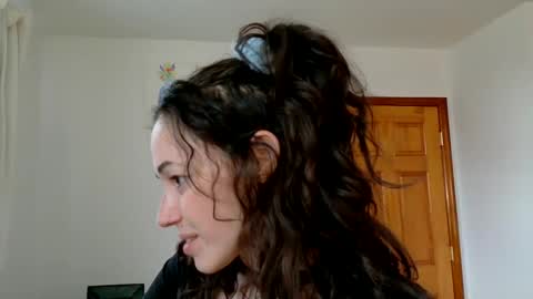 Mia online show from February 28, 9:12 pm