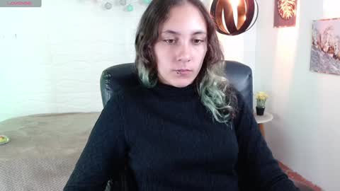 Snapshot of xlunna chatting on January 6, 1:41 pm lunna online show from January 6, 1:41 pm