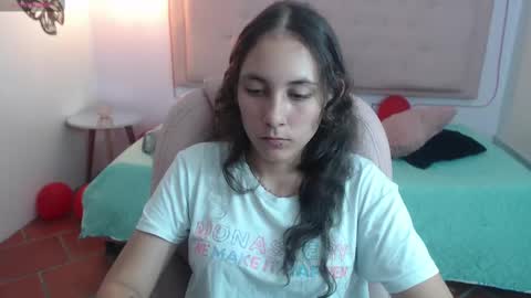 Snapshot of xlunna chatting on February 21, 8:38 pm lunna online show from February 21, 8:38 pm
