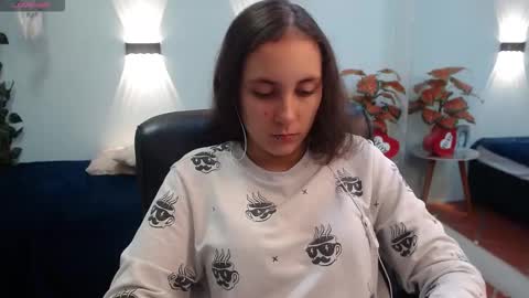 Snapshot of xlunna chatting on October 18, 2:29 pm lunna online show from October 18, 2:29 pm