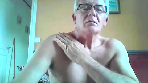 xmaeg3 online show from November 6, 9:32 am