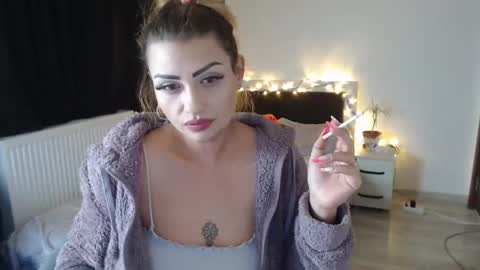 Snapshot of xmagic_pantherx chatting on December 19, 9:49 pm Magic Panther online show from December 19, 9:49 pm