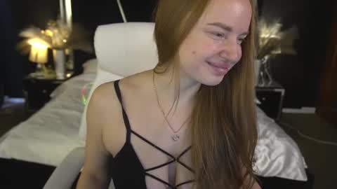 Snapshot of xo_monica chatting on November 10, 6:45 am Monica online show from November 10, 6:45 am