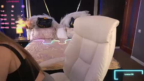 Snapshot of xo_monica chatting on June 30, 5:30 am Monica online show from June 30, 5:30 am