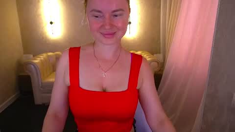 Snapshot of xo_monica chatting on July 4, 12:33 pm Monica online show from July 4, 12:33 pm