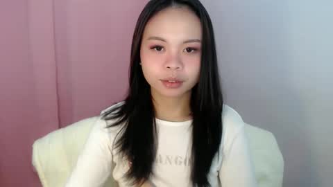 nathalie online show from April 12, 5:18 pm