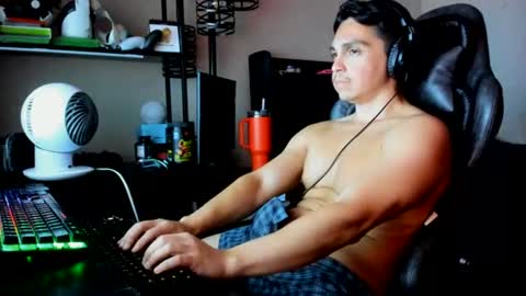 Snapshot of xoalejandroxo6 chatting on June 30, 7:09 am xoalejandroxo6 online show from June 30, 7:09 am