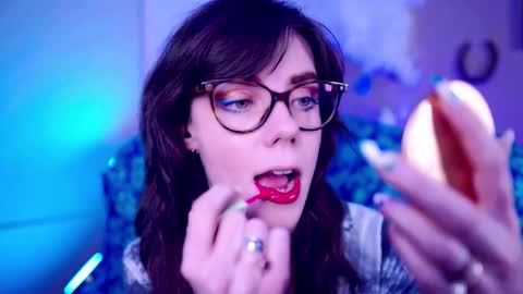 Bella Bondai online show from November 9, 2:32 am