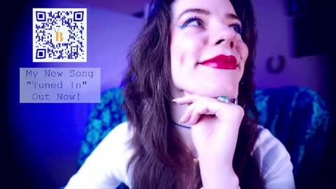 Bella Bondai online show from May 17, 3:48 am