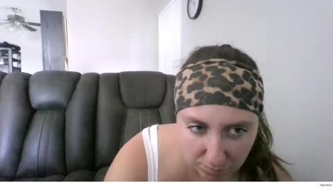 Snapshot of xodaniellesmith chatting on June 6, 7:51 pm xodaniellesmith online show from June 6, 7:51 pm