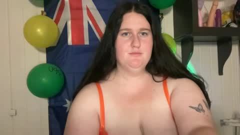 Snapshot of xopeachybaby chatting on July 1, 7:21 am xopeachybaby online show from July 1, 7:21 am