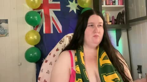 Snapshot of xopeachybaby chatting on July 5, 1:45 am xopeachybaby online show from July 5, 1:45 am