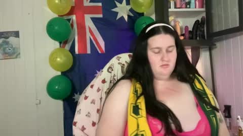 Snapshot of xopeachybaby chatting on July 5, 4:41 am xopeachybaby online show from July 5, 4:41 am