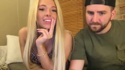 xoprincesspeachxo online show from October 25, 11:54 pm