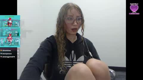 xopuss online show from December 19, 8:05 pm